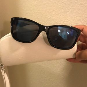 Brand new Oakley women’s sunglasses